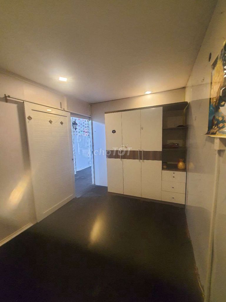 rent a front-line Bà Điểm-inch house