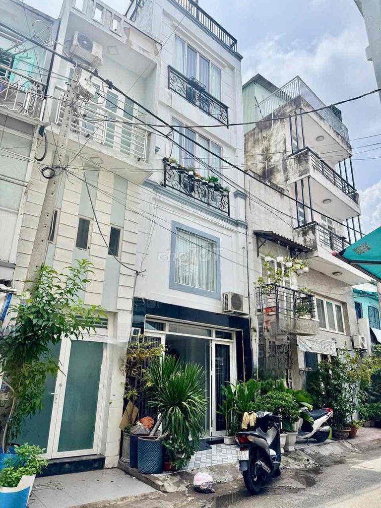 Let's rent out the original house. Vũ Huy Tấn, Phường 3. Quận Bình Thạnh Line