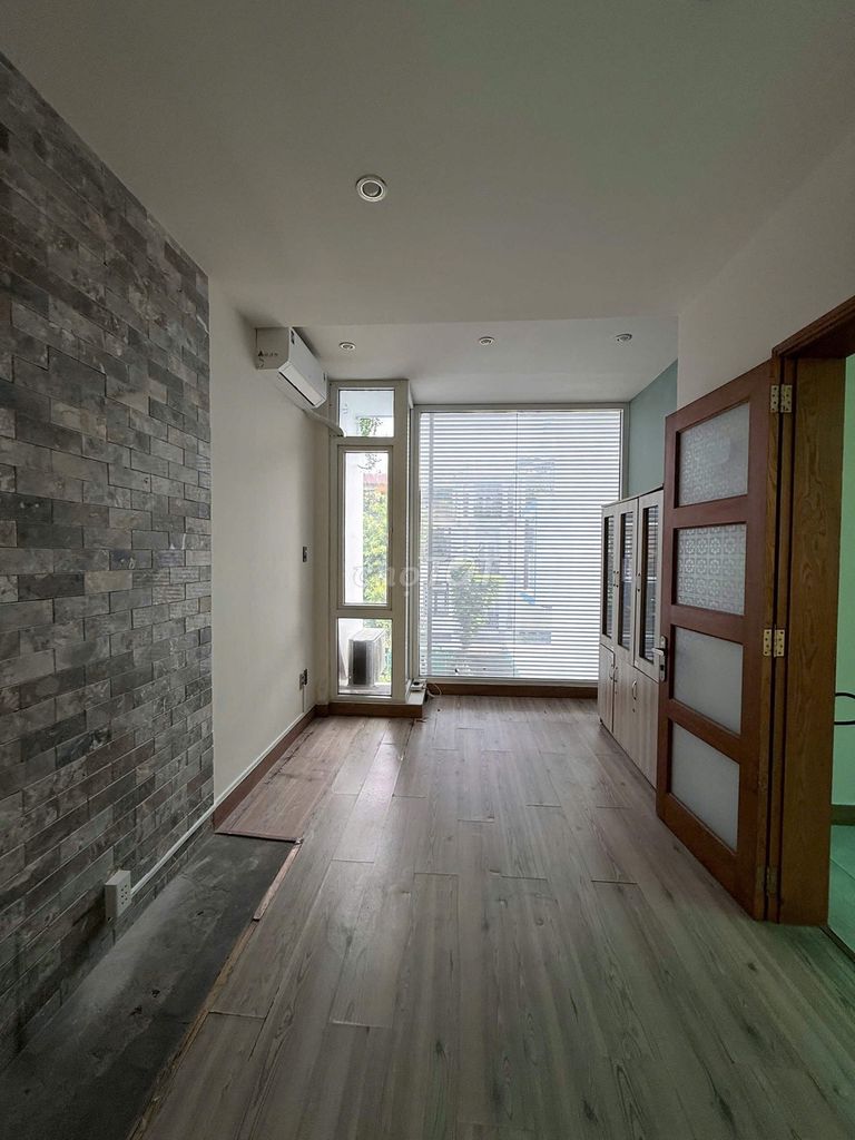 Rent a cash house, 40 areas of 7-19, 3 floors of 43 million.
