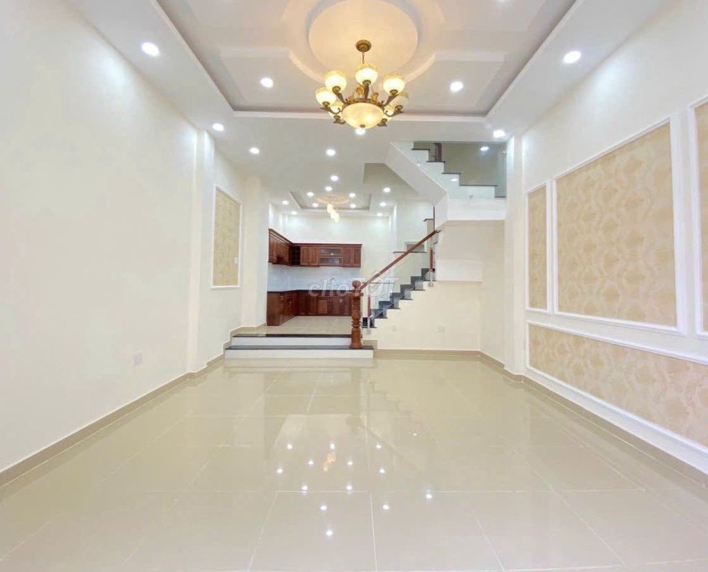 Rent a house in half. A Lê Văn Thọ.