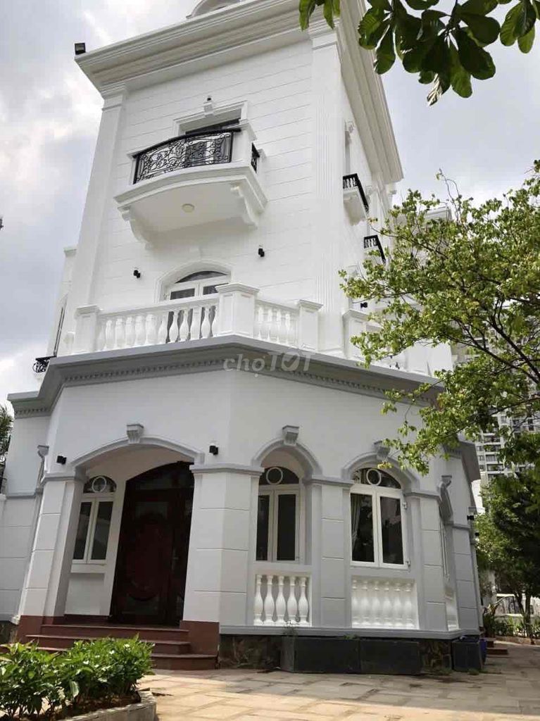 Rent the Thảo Điền district 2 area using 700 meters 2