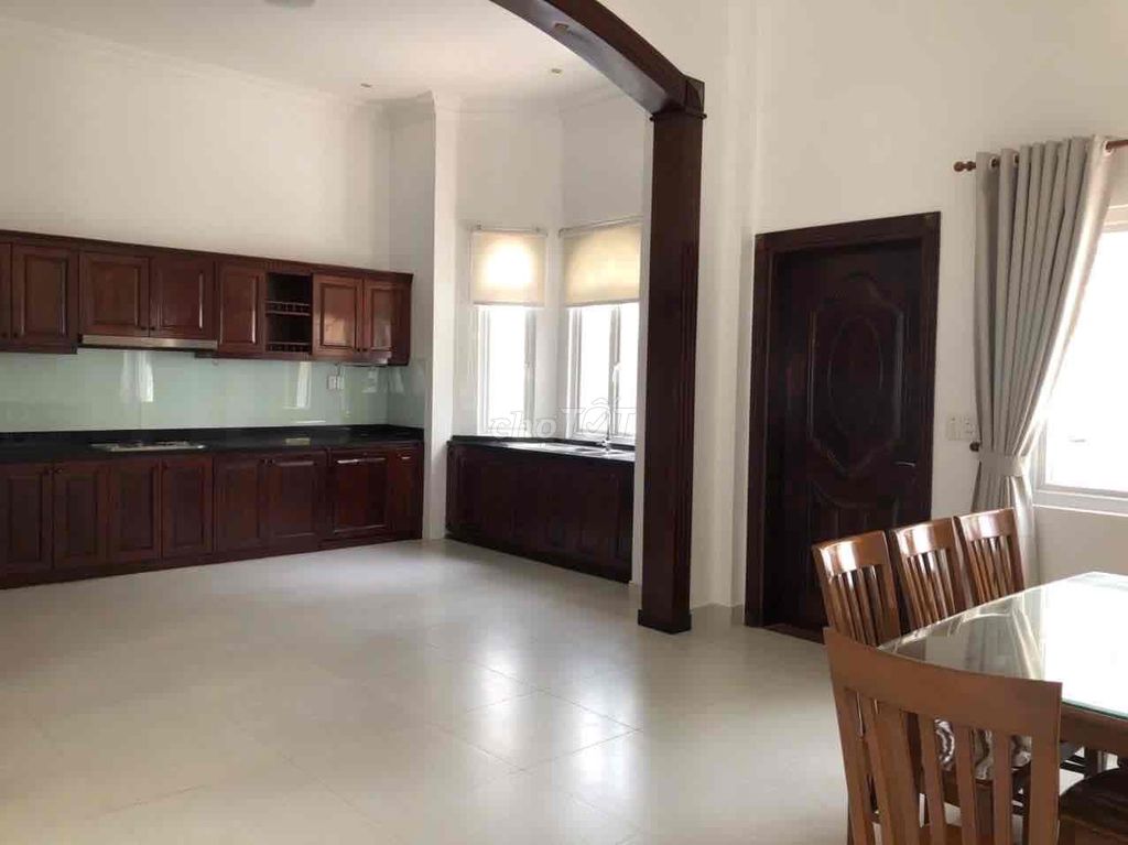 Rent the Thảo Điền district 2 area using 700 meters 2