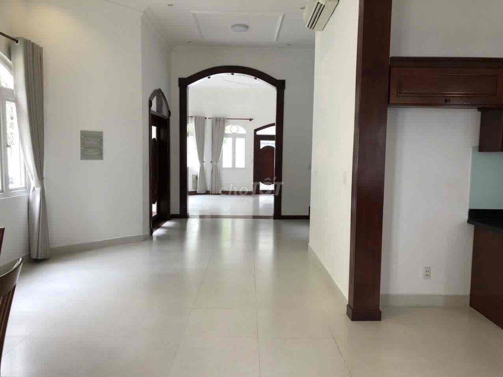 Rent the Thảo Điền district 2 area using 700 meters 2