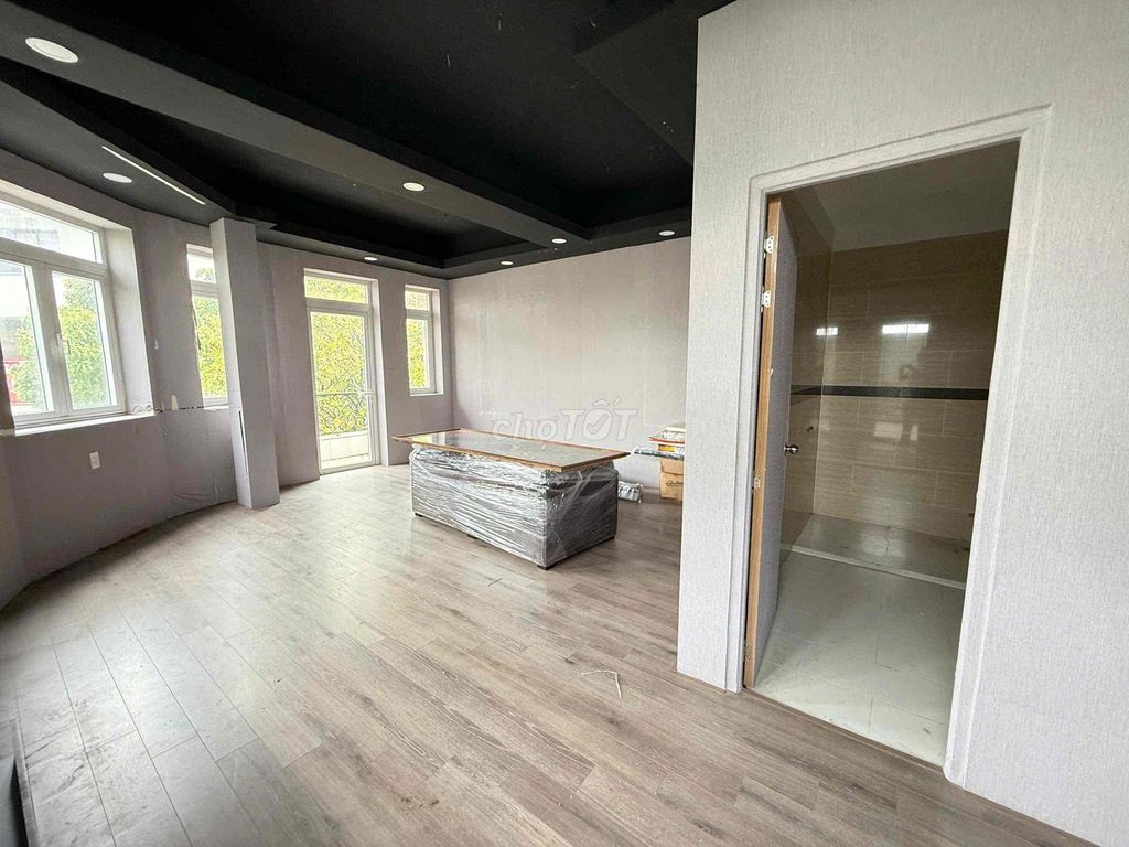 Rendez House Him Lam District 7 (7.5 x 20 m) vault 2 floor vault - credit 70 million