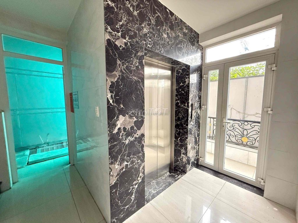 Rendez House Him Lam District 7 (7.5 x 20 m) vault 2 floor vault - credit 70 million