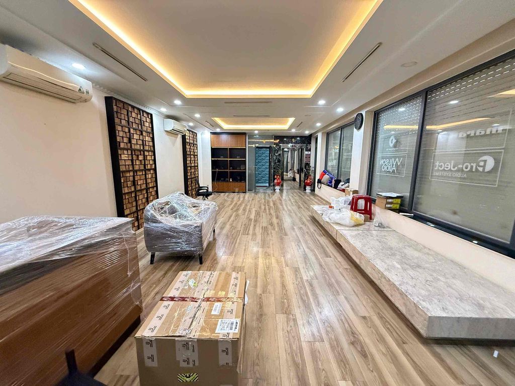Rendez House Him Lam District 7 (7.5 x 20 m) vault 2 floor vault - credit 70 million