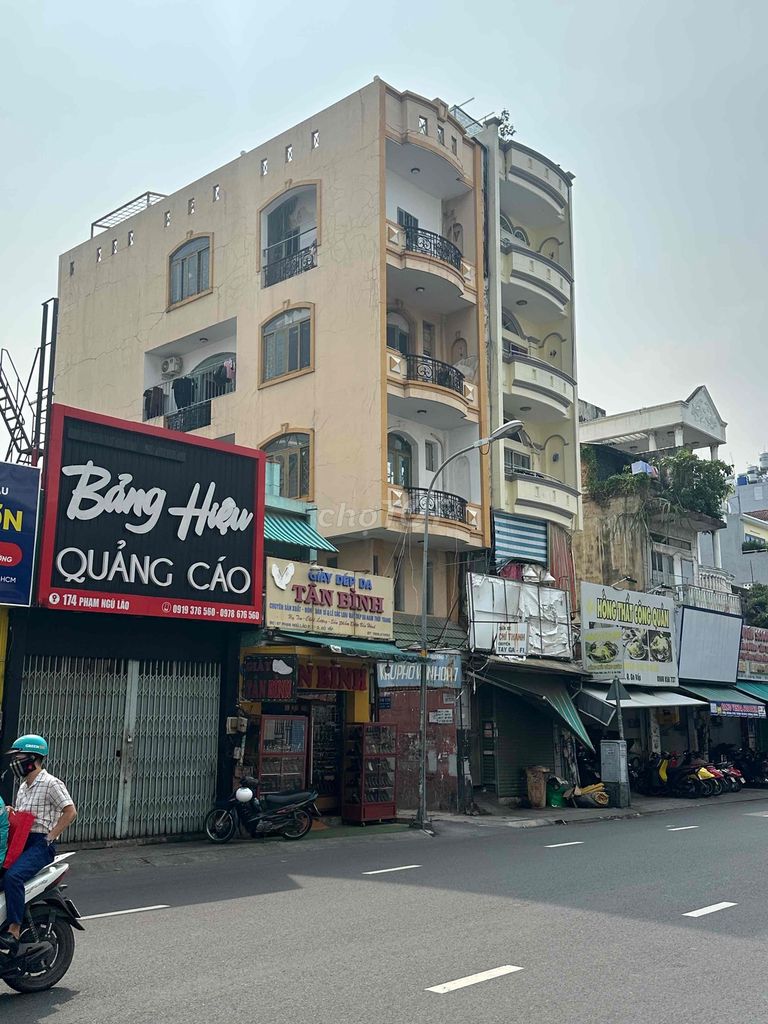Phạm Ngũ Lão Gò Vấp front house near the 175 Hospital near the supermarket