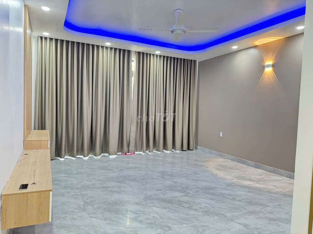 (full of nice Tên Lửa furniture 6 x 21 meters 5 floors right now