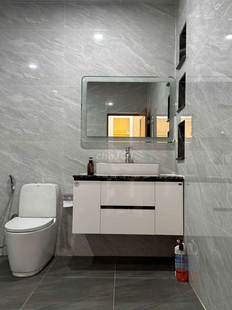 (full of nice Tên Lửa furniture 6 x 21 meters 5 floors right now