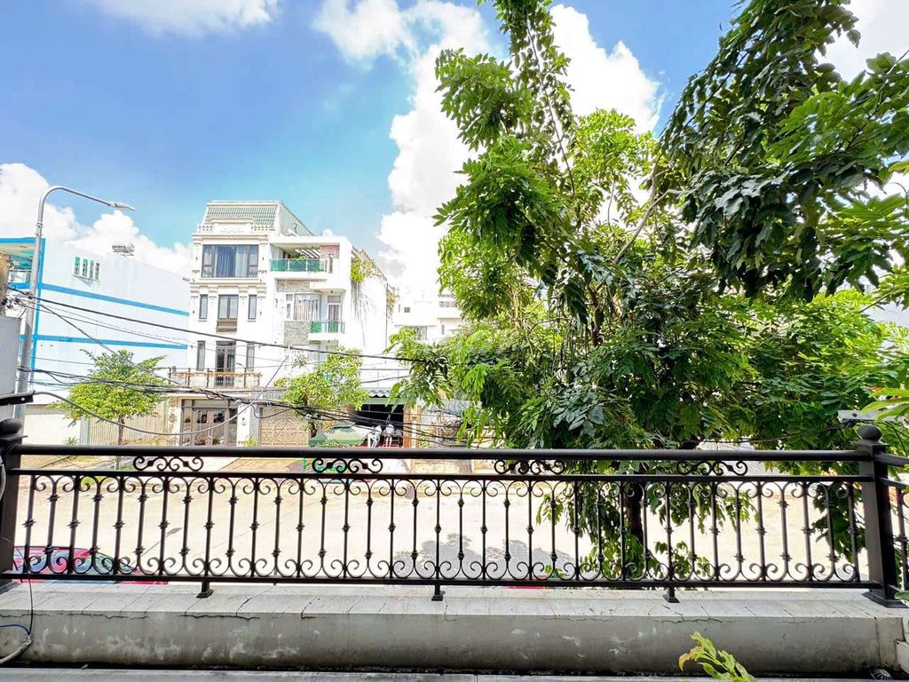 (full of nice Tên Lửa furniture 6 x 21 meters 5 floors right now