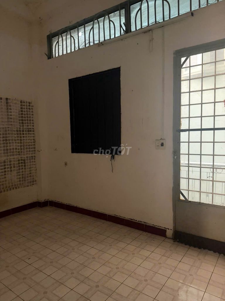 Rent a German Lavette through Lê Thị Hồng, 17 Gò Vấp