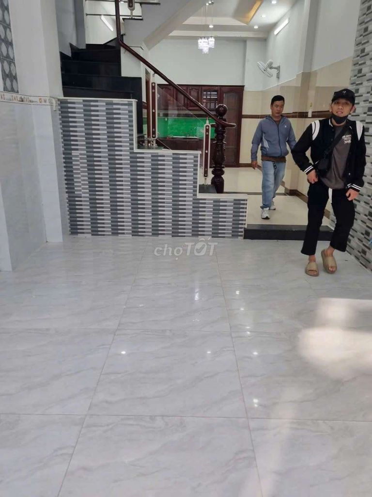 Rents 1/ Lê Văn Quới: 4 meters 14 meters 1 MM 3 floors, 4 bedroom 5 toilets
