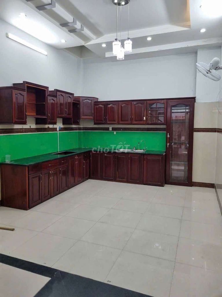Rents 1/ Lê Văn Quới: 4 meters 14 meters 1 MM 3 floors, 4 bedroom 5 toilets