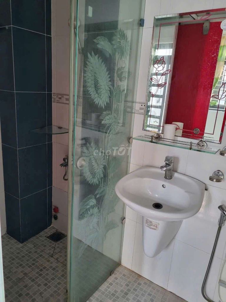 Rents 1/ Lê Văn Quới: 4 meters 14 meters 1 MM 3 floors, 4 bedroom 5 toilets