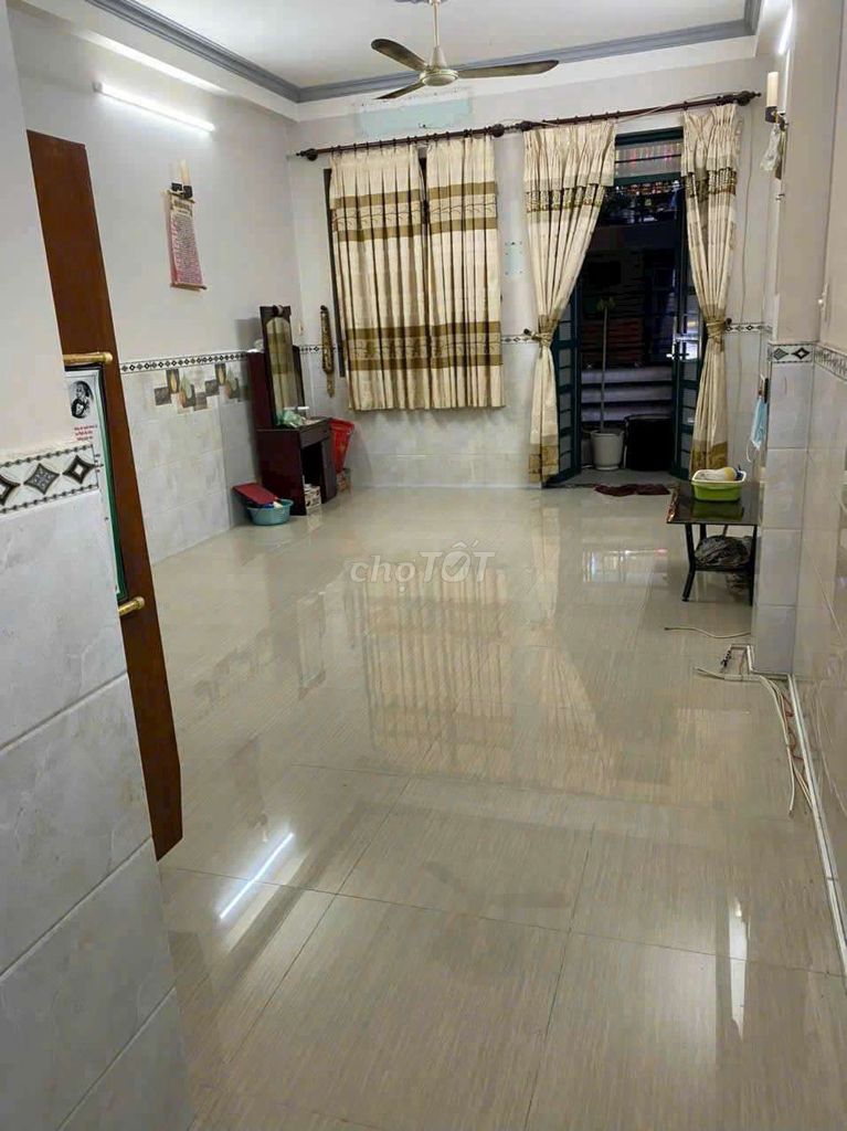Renting the whole place right in Tân Quy, District 7