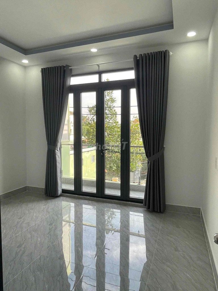 The two-story base is two-story bedroom 2 of the toilets two kilometers away from the Great House
