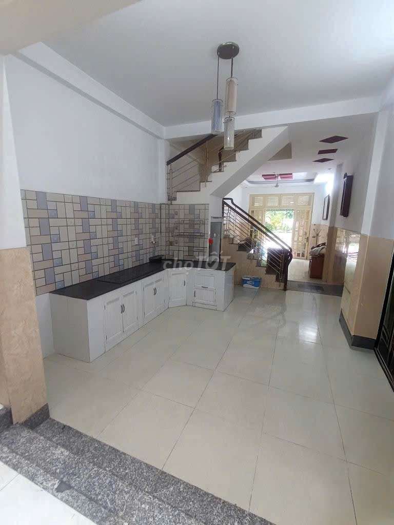 Trường Thọ Union, 3rd floor four bedrooms in front of the house. WRITER IN+vp