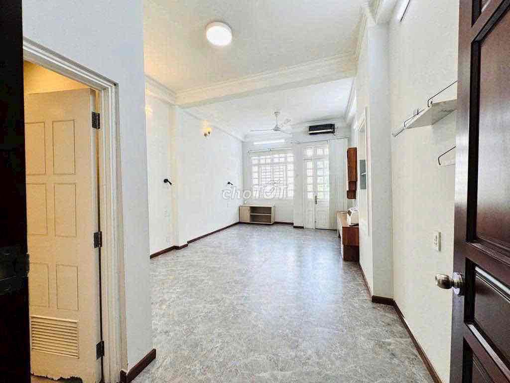 Hxt 4 x 20 meters 3 floor st 4 bedroom.5 toilet number 20-Dương Quảng Hàm 20 million