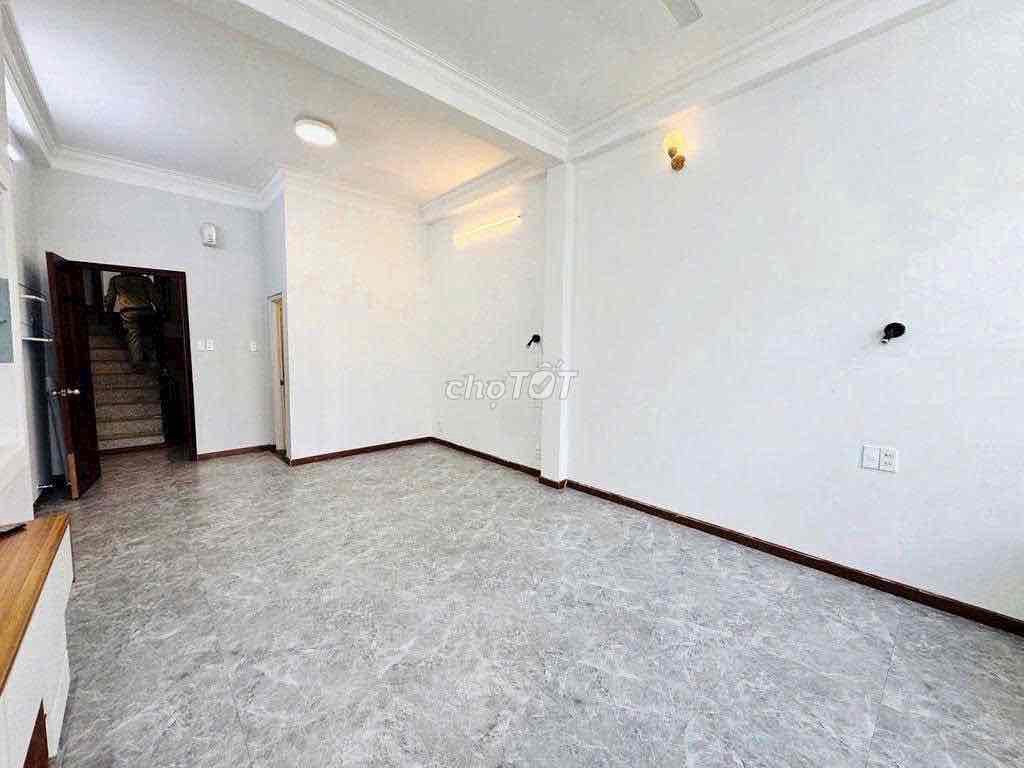 Hxt 4 x 20 meters 3 floor st 4 bedroom.5 toilet number 20-Dương Quảng Hàm 20 million
