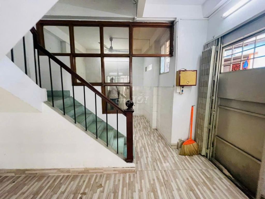 Corner of the Lê Hồng Phong alley, 3/3 x12 - 2 3 bedrooms 2 toilets