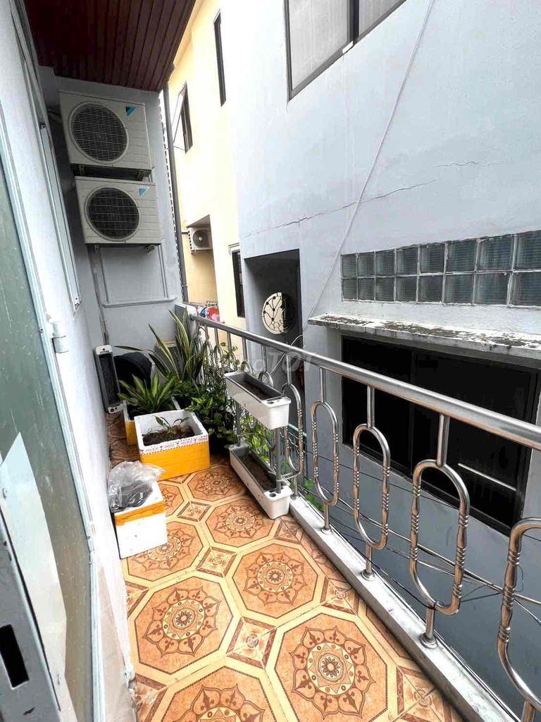 Rent for District 11: 3 meters quiet 100 Bình Thới(14)(Mt~30 m). B