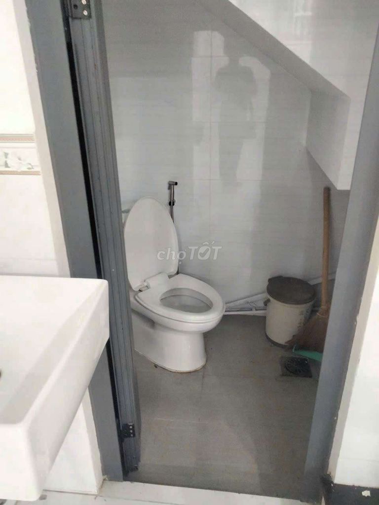 Rent the original Võ Duy Ninh, Bình Thạnh – 6X5 M/2 bedroom, 3 toilets/14 million.