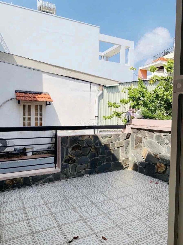 The basic reason for renting hxt 1 st floor 2 is t Phạm Văn Đồng Gò Vấp.
