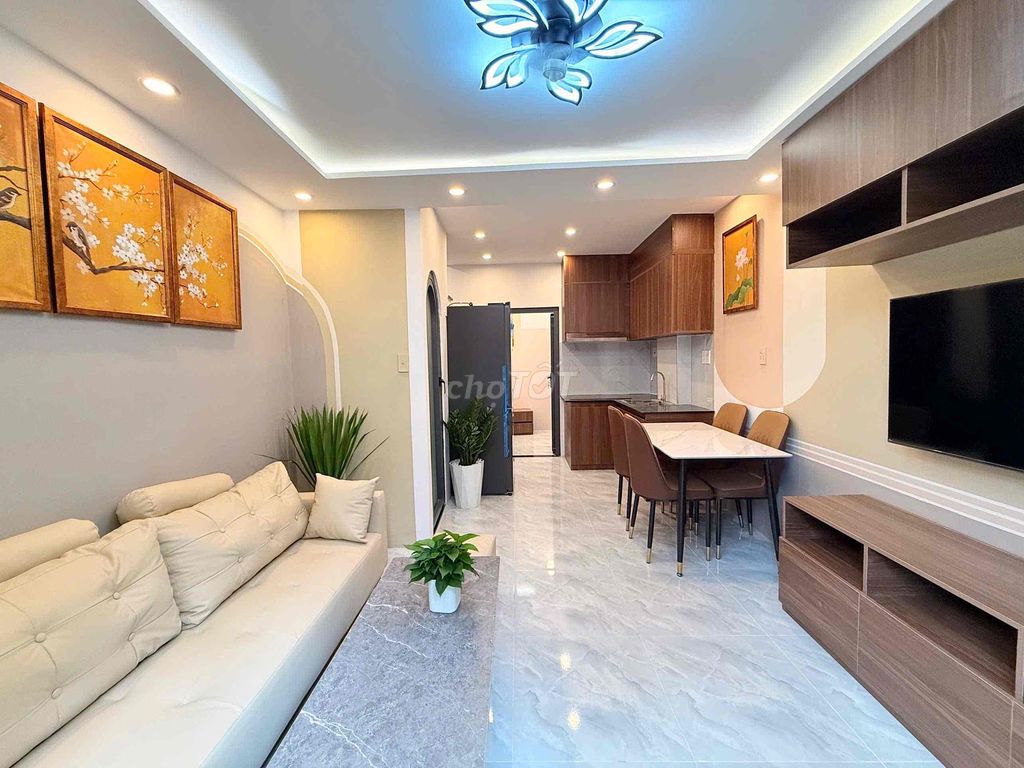 It's the owner who rented the alleyhouse 311 Nơ Trang Long Bình Thạnh for 19.5 million bedrooms.
