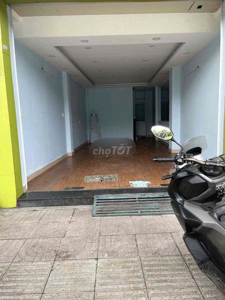 Rent an alley 4 meters (xh) Nguyễn Văn Lượng, 1717, Q. Gò Vấp 17.5 million.