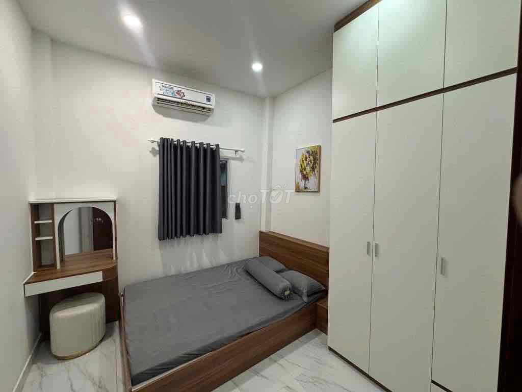 Rent a D.C. alley, Midland Six, District 10. ( Three bedrooms, three toilets.) Internal Full