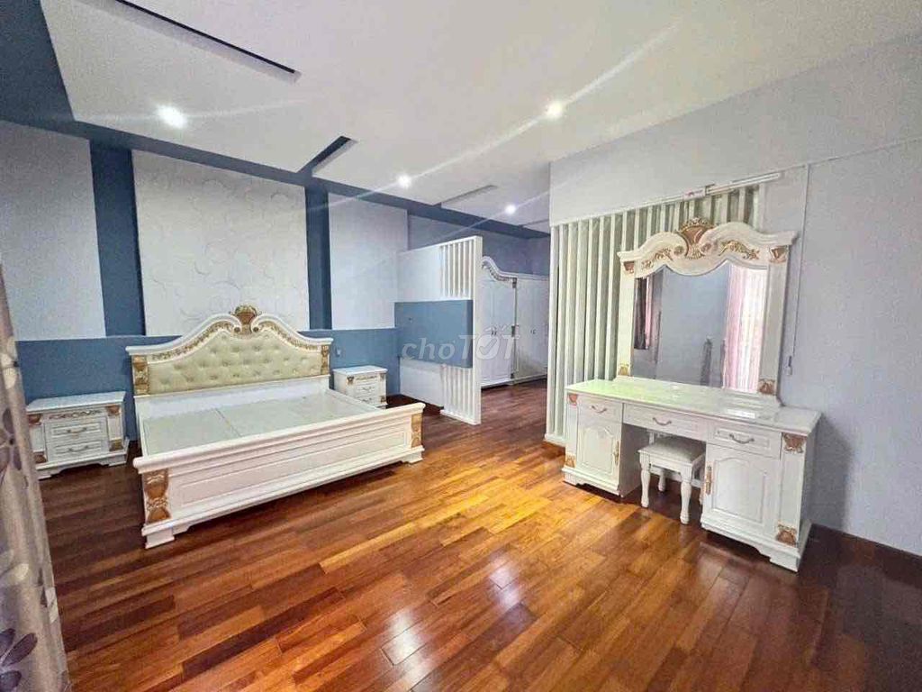 Rent the Firename building, a số 8 street, area 6 x 21 meters, 3/3, 40 meters.