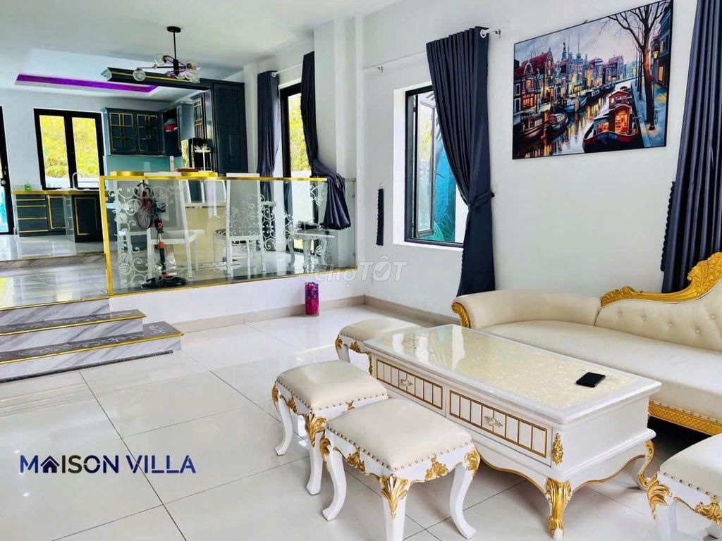 Rent villas at the pool garden----Walt village--A, Nhà Bè