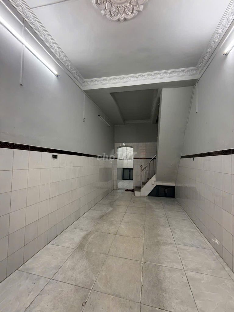 Rent the original Pastuer District 1-4 bedroom for 12 million.