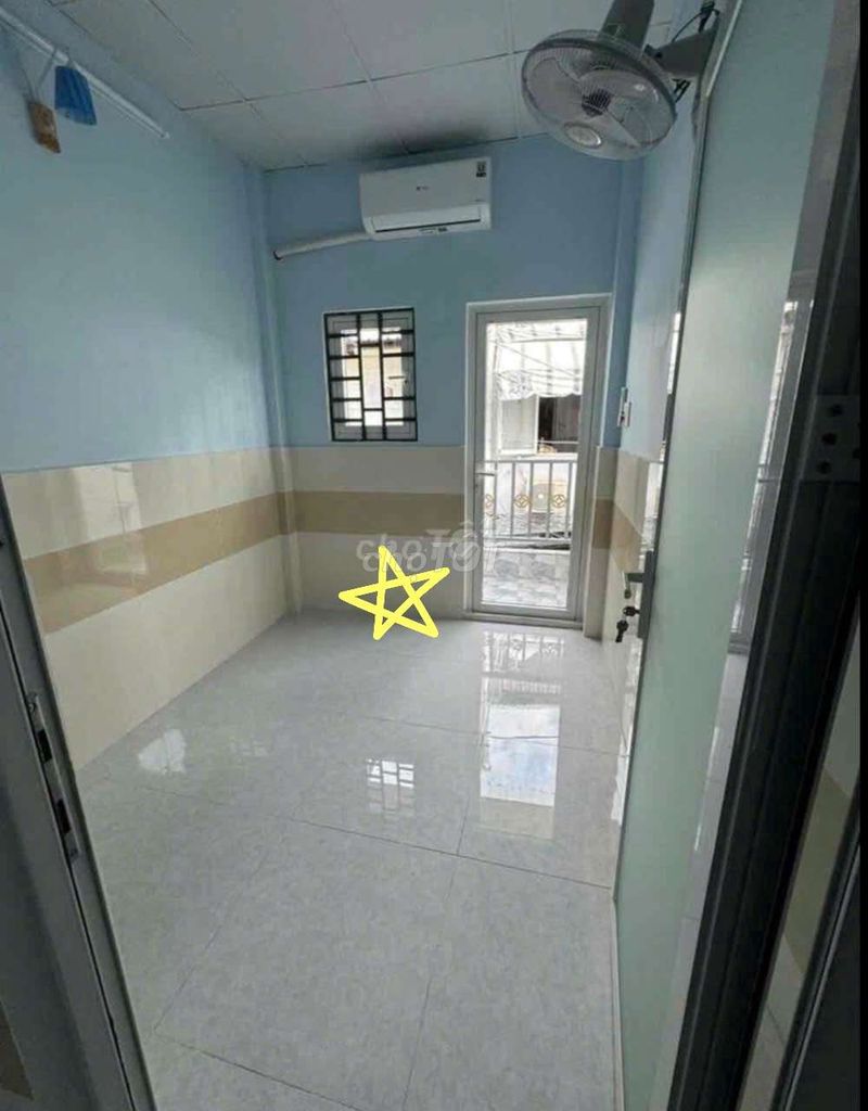 Rent a new original house - two front and back floors