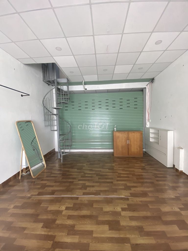 Rent a 1 st floor 1 st floor 7 bedroom as a service apartment, Võ Văn Hát, Long Trường 12.