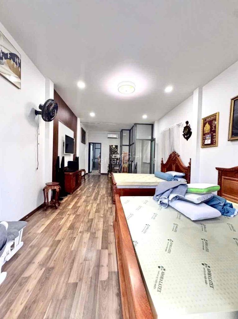 4 x16 1 .2 bedroom/2 Full House bathroom, Số 8 Lilong Road