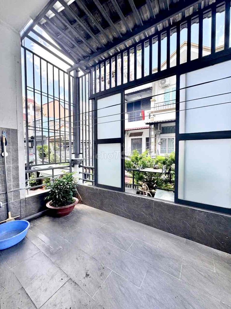 4 x16 1 .2 bedroom/2 Full House bathroom, Số 8 Lilong Road