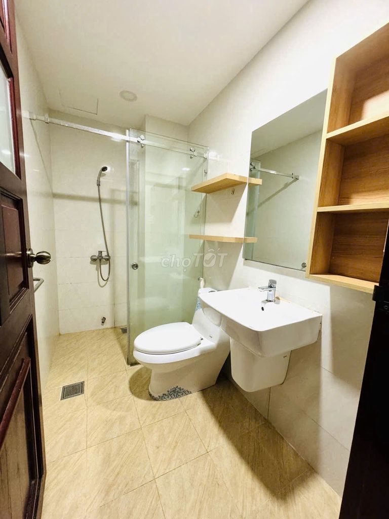 Rent a nice house. A Tân Quy street. It's only 26 million ath.