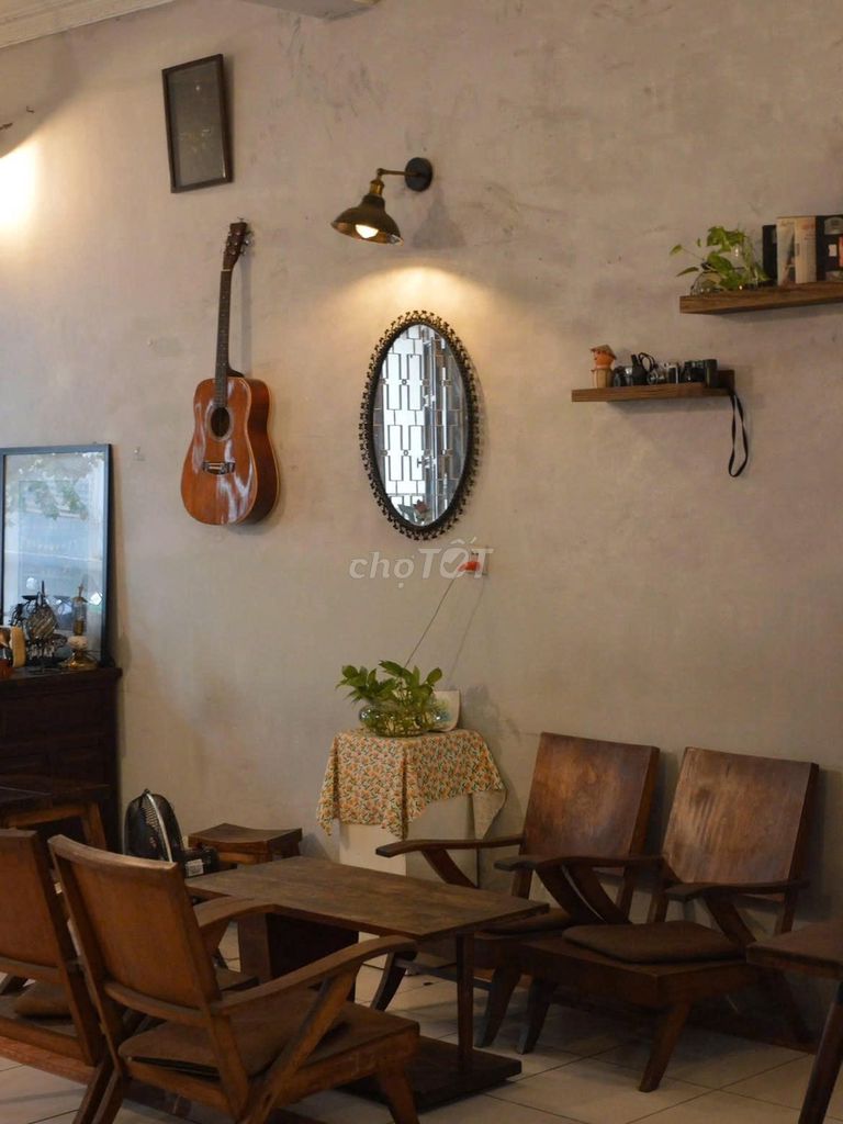We're going to rent it to a 20-to-one degree. 158 BLê Văn Sỹ, District 3-- 110 M2, which is 26 million.