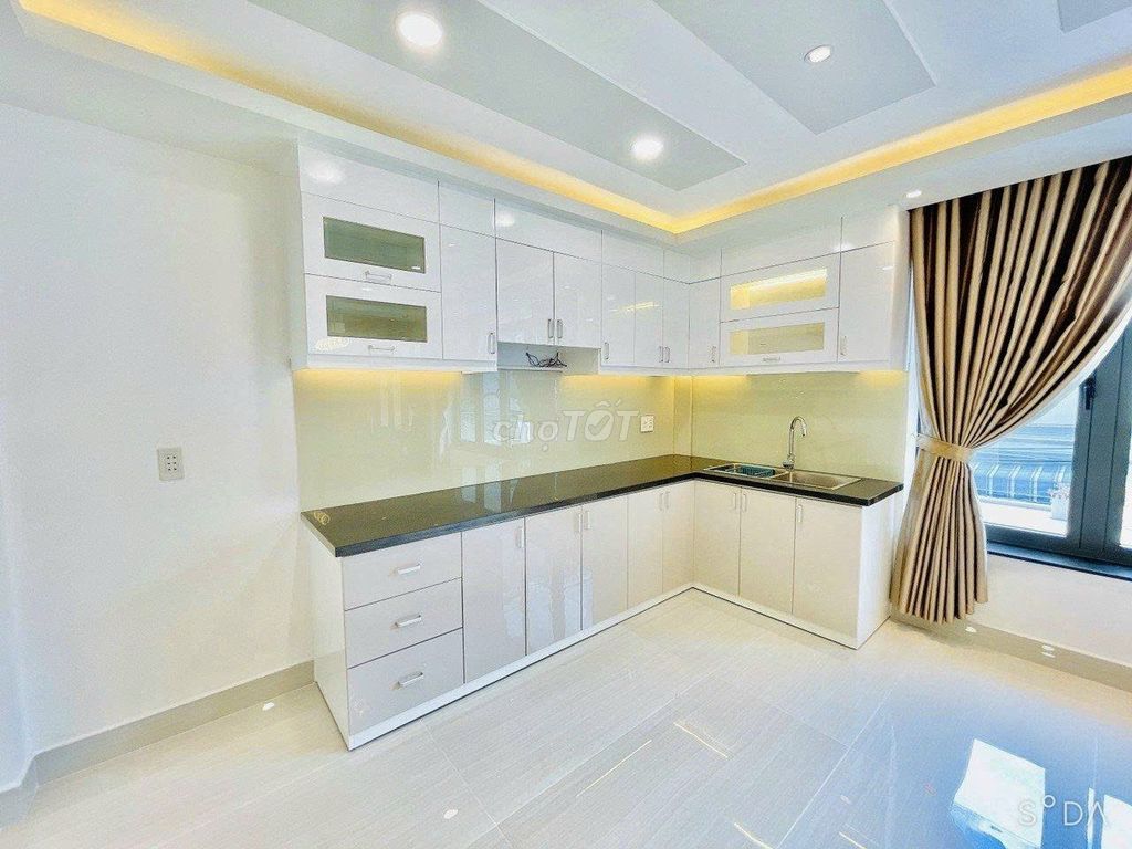 Rents hxt 24/3 B Lam Sơn, 1802 2, Q. Tân Bình