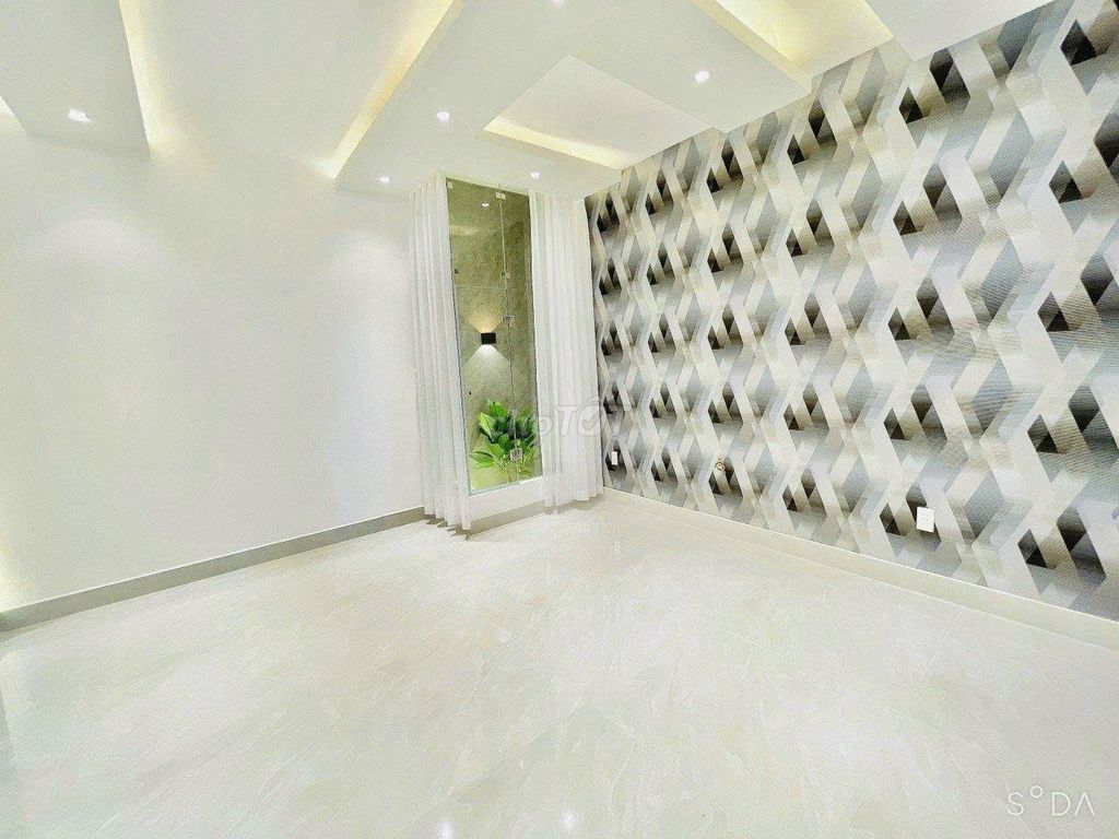 Rents hxt 24/3 B Lam Sơn, 1802 2, Q. Tân Bình