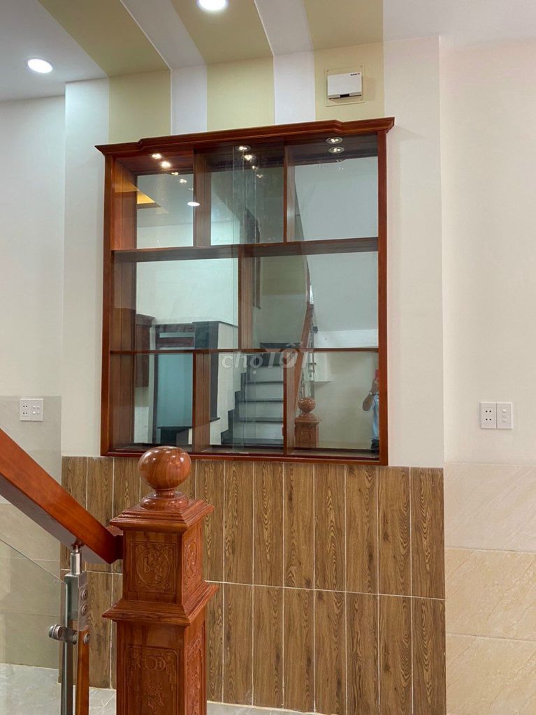 Need to rent a house 150/2 A Phạm Văn Bạch-7* 15 Q.Tân Bình.
