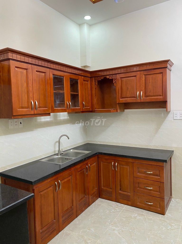 Need to rent a house 150/2 A Phạm Văn Bạch-7* 15 Q.Tân Bình.