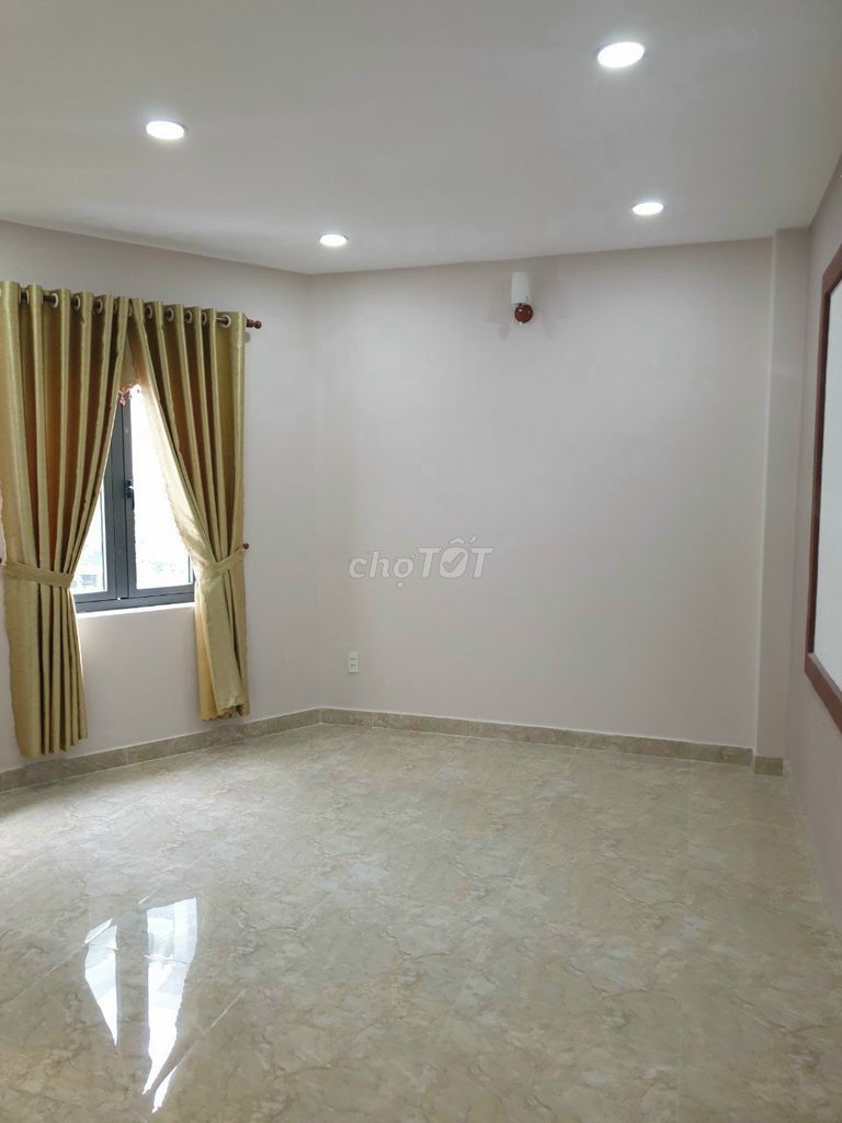 Need to rent a house 150/2 A Phạm Văn Bạch-7* 15 Q.Tân Bình.