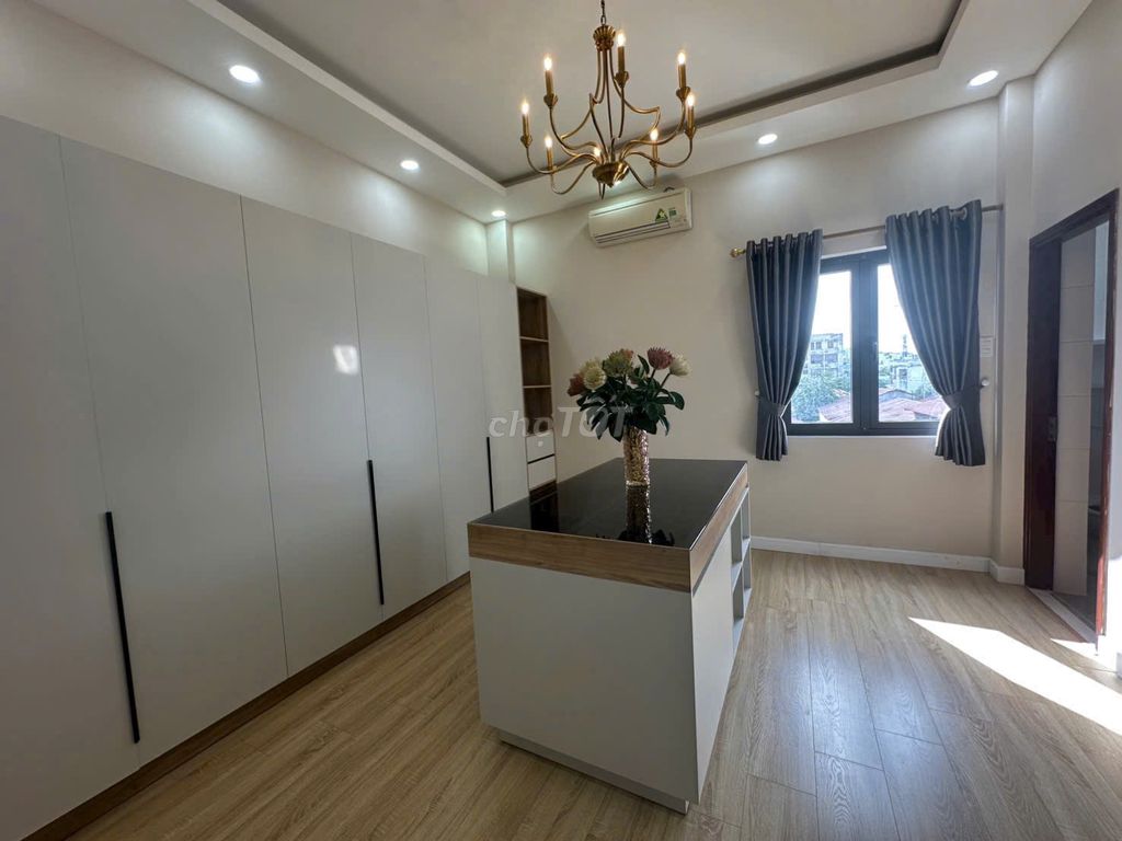 Rent 59 B.Q.q0, District 1 - 8 bedroom, elevator, full interior, 75 million.