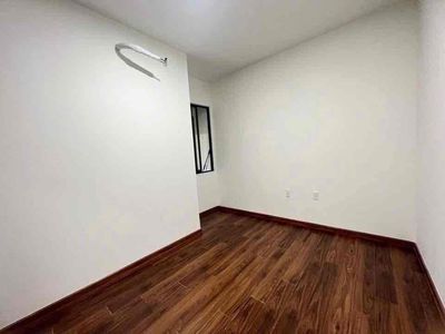 Rent apartment aka is 75 meters per 2 bathroom 9 million per month. 77 and sok.