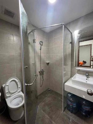 Rent apartment aka is 75 meters per 2 bathroom 9 million per month. 77 and sok.
