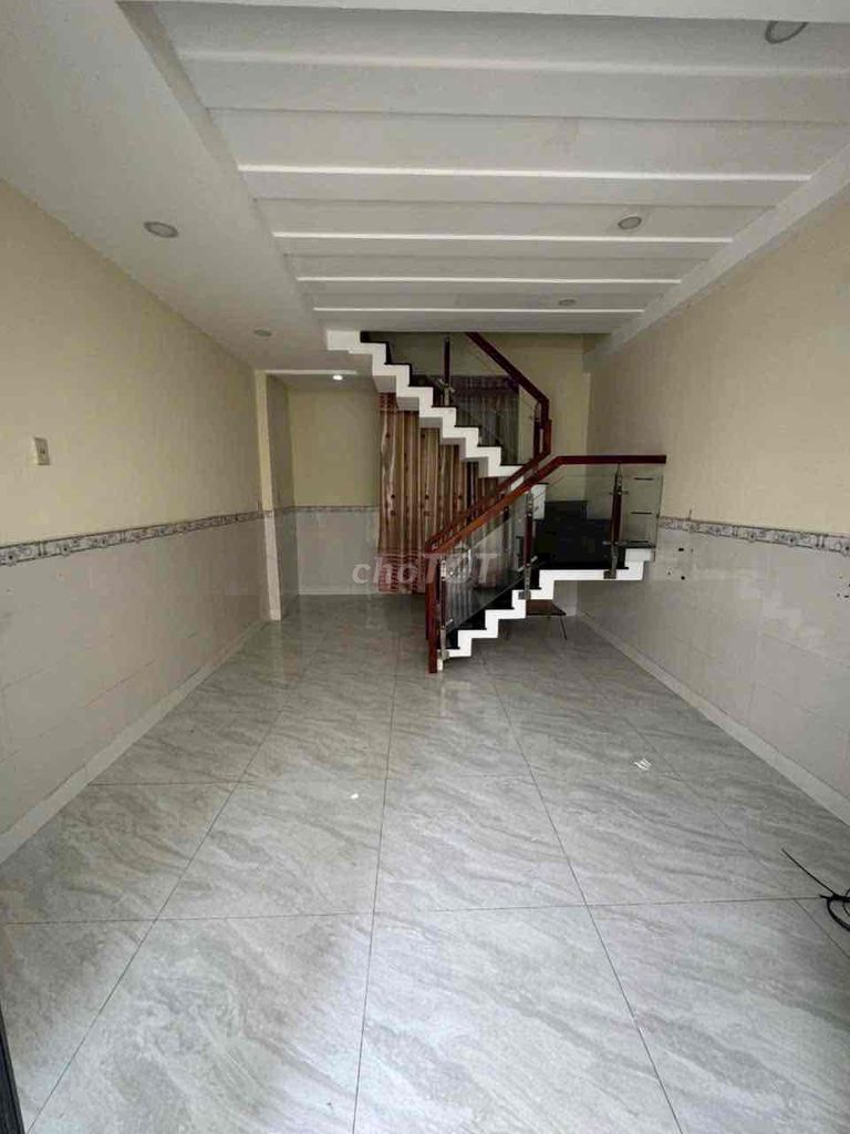 New house 4*12 meters a floor 2 bedroom 2 bathroom 1 .long xi xi/ xi