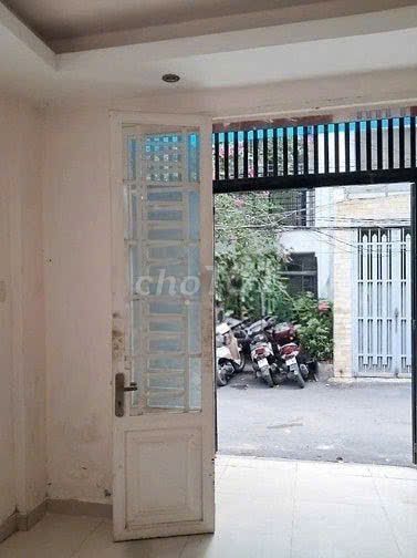 Phan Chu Trinh 3 bedroom alley.