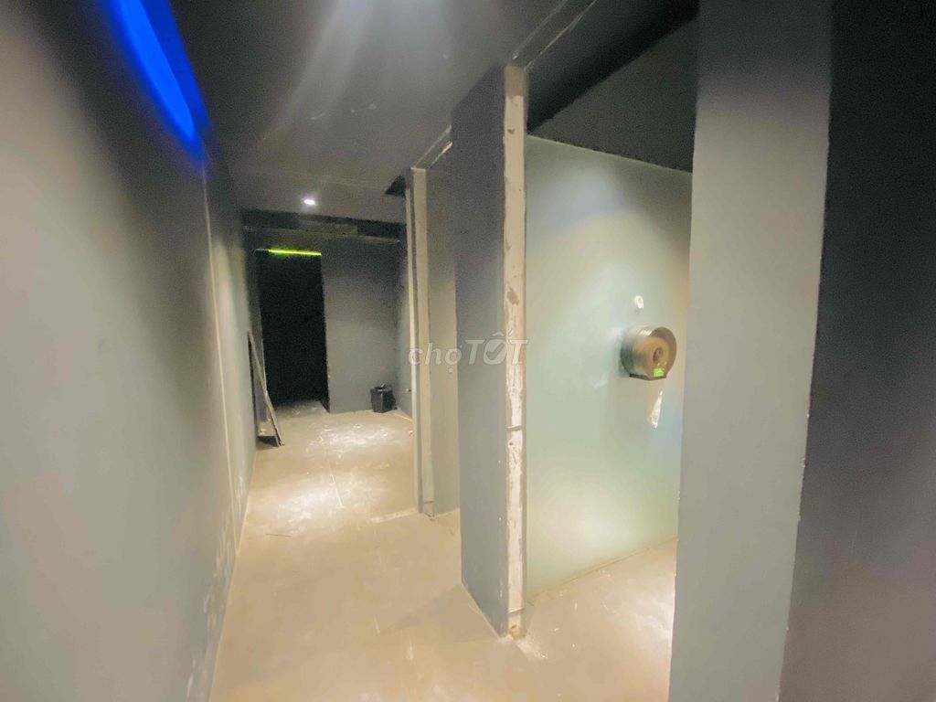 Rent a front house on Số 34 P.Tân Quy District 7
